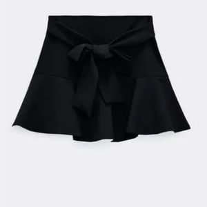 Black Zara bow skirt